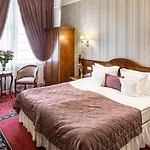 Atlas Deluxe 4* Λβιβ