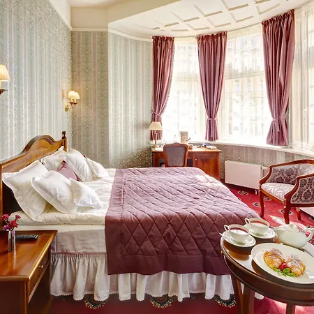 Atlas Deluxe Lviv