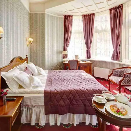 Atlas Deluxe Lviv