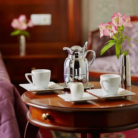 Atlas Deluxe Hotel Lviv
