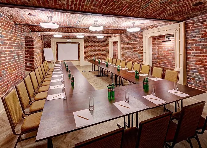 Hotel Atlas Deluxe 4*