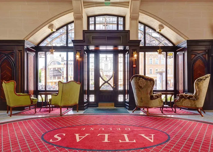 Atlas Deluxe Hotel 4*