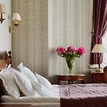 Atlas Deluxe 4* Leópolis