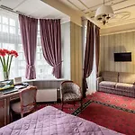 атлас делюкс Готель 4*