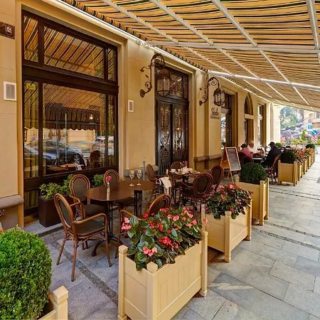 Atlas Deluxe 4* Lviv