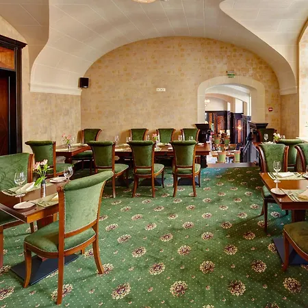 Atlas Deluxe Hotel