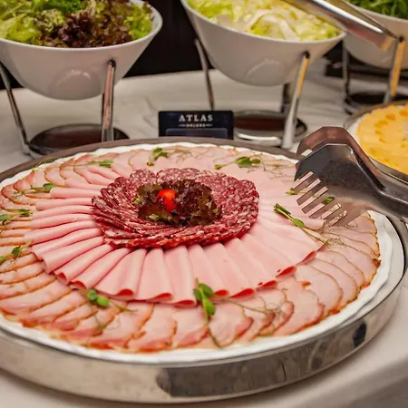 Atlas Deluxe Hotel 4*