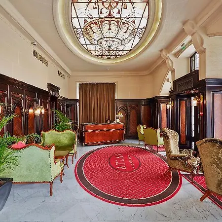 атлас делюкс Готель
