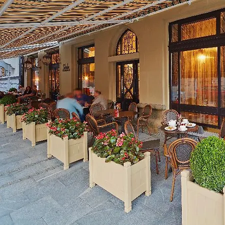 атлас делюкс 4*