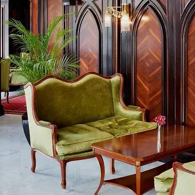 Atlas Deluxe Λβιβ