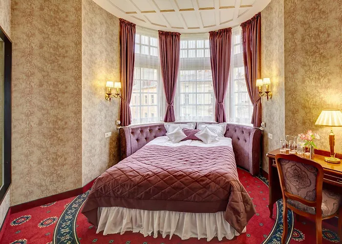 Atlas Deluxe Λβιβ