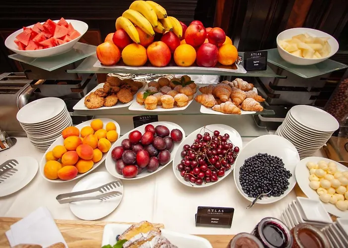 Atlas Deluxe 4* Λβιβ