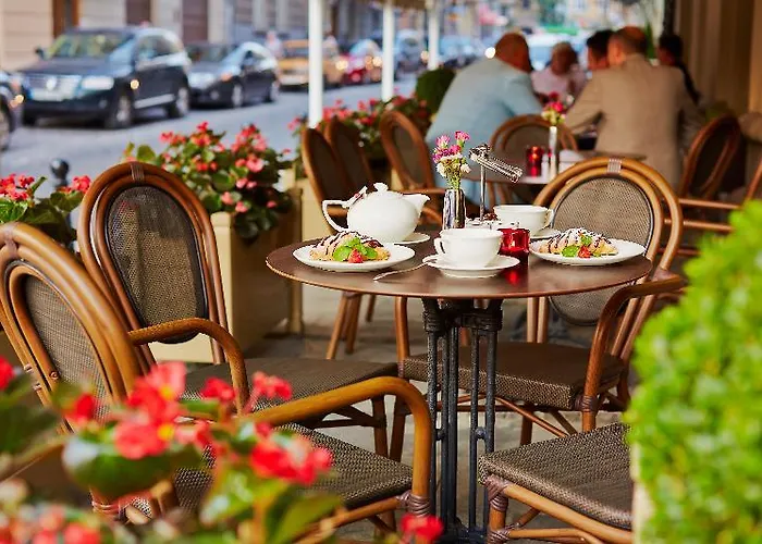 Atlas Deluxe ホテル 4*