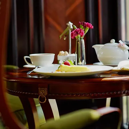 Atlas Deluxe 4* Lviv