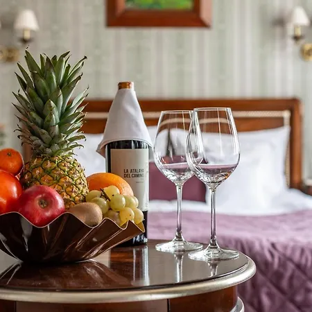 Atlas Deluxe Szálloda Lviv