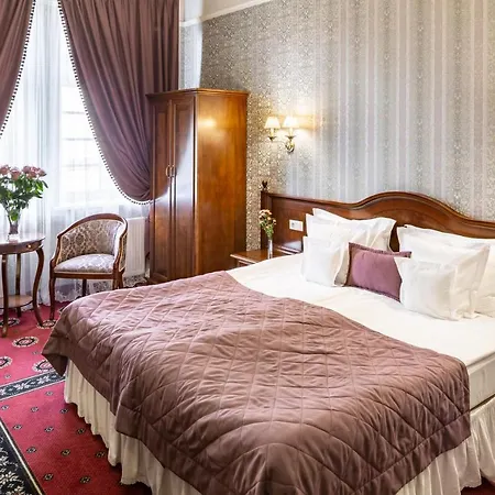 Atlas Deluxe 4* Lviv